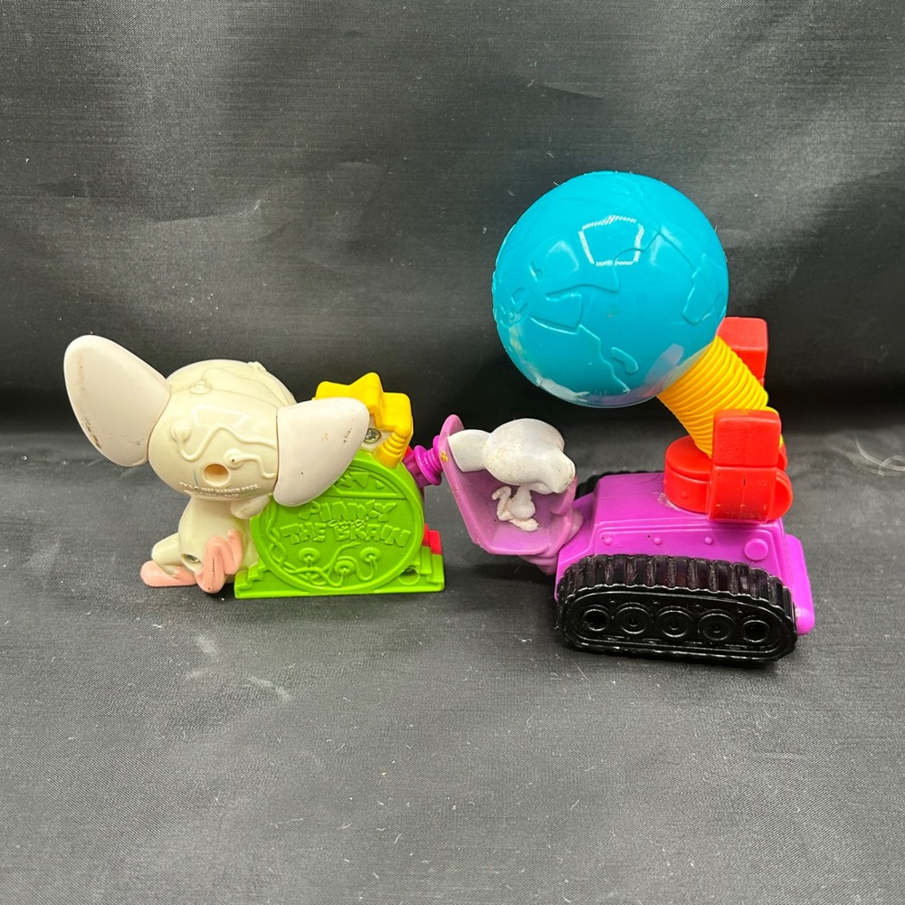 Lot of 2 Vintage 1994 Warner Bros Pinky and The Brain Action Figure Vehicle Toy - Picture 3 of 7